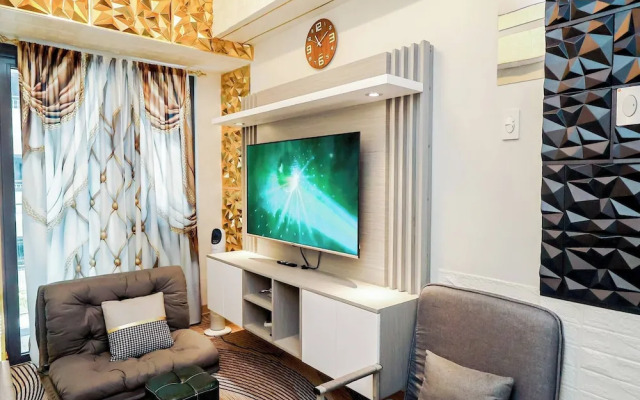 Sapphira Manor Luxurious Condo by the Bay