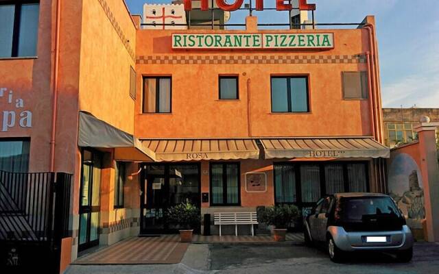 Rosa Hotel