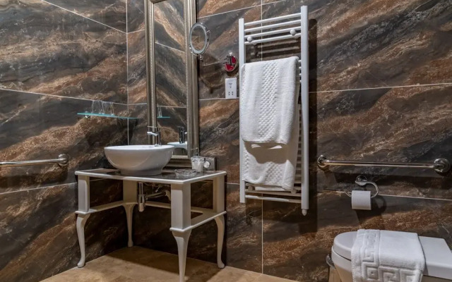Julina Boutique Living