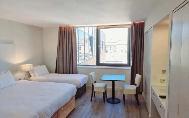 Axiom Park Hotel