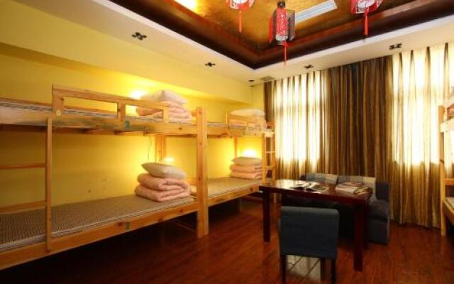 Qingdao Dragon Youth Hostel