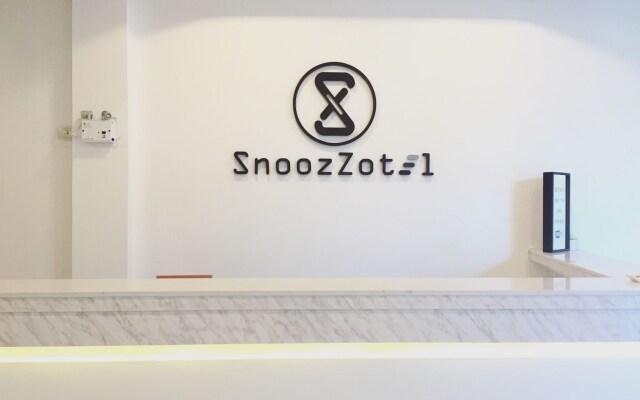 SnoozZotel