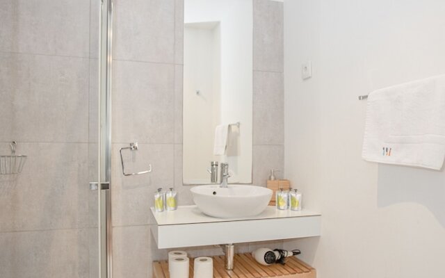 Liiiving - Heart of Porto Mezzanine