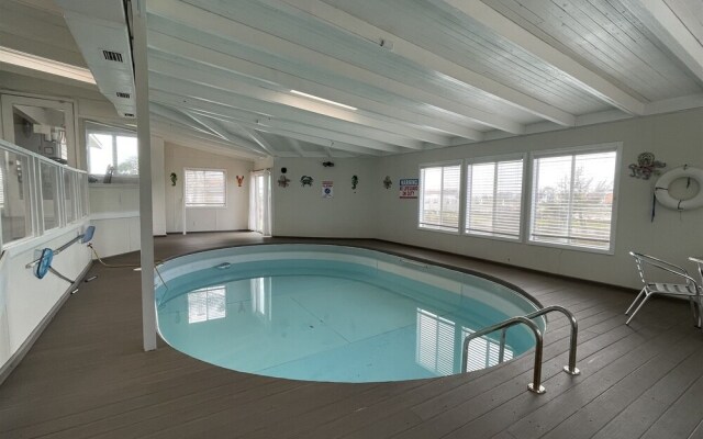 Wild N Wonderful 4 Bedroom Cottage by RedAwning