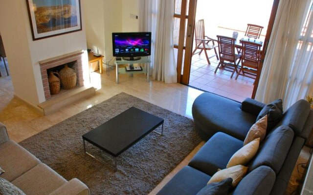 3 BR Villa Limni