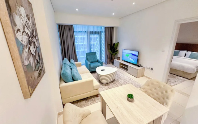 Infinity Pool and Beachfront Apartments - Seven Palm