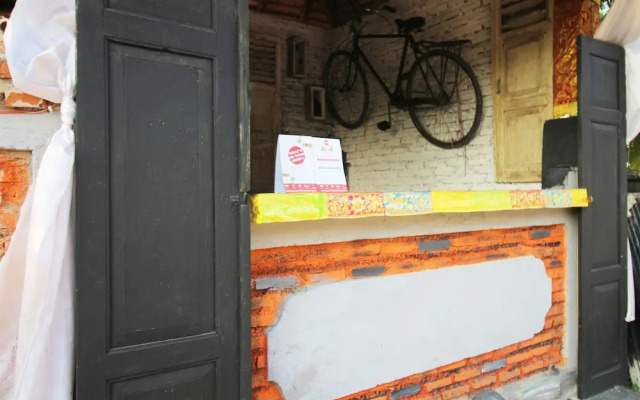 OYO 1115 Villa And Resto Kubu Selem Etnik Bali