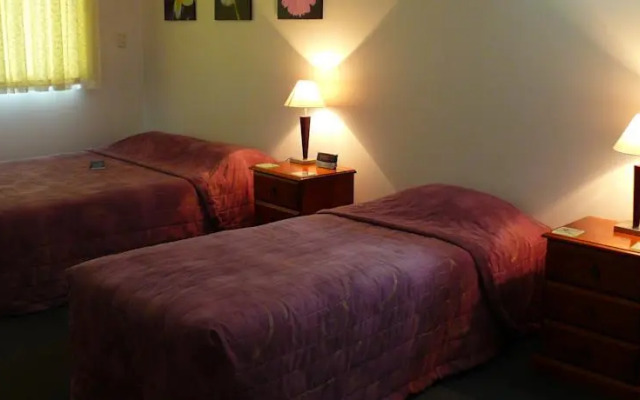 Dunthat Guesthouse & Motel