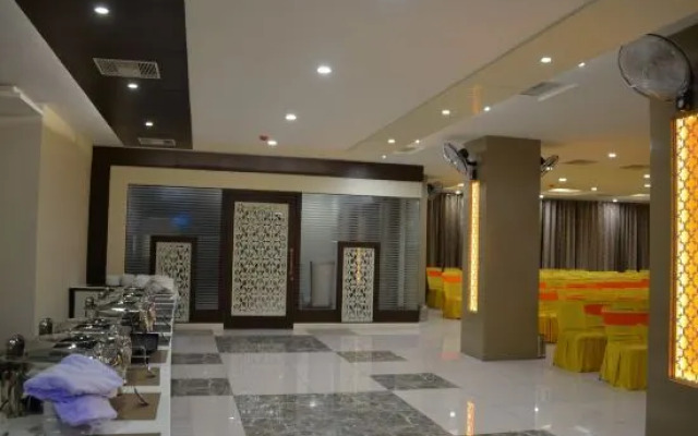 OYO 14494 Hotel Ramneek