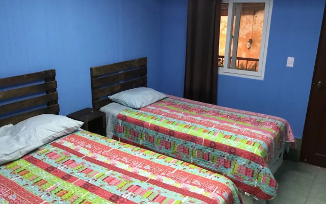Euro Hostal - Hostel