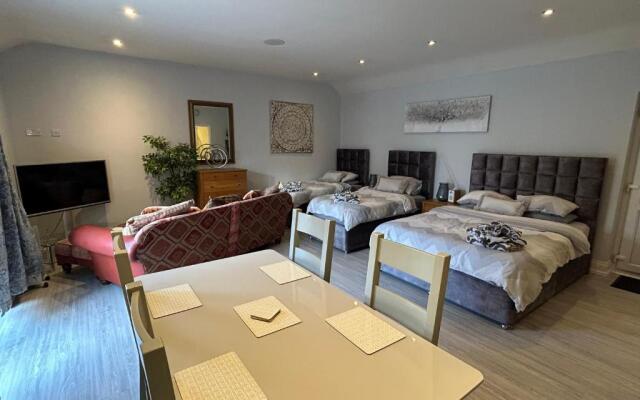 Southernwood - Family Studio