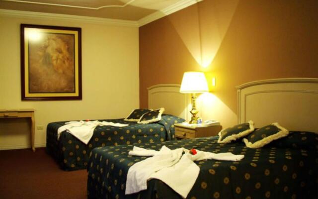 Royal Lodge Hotel