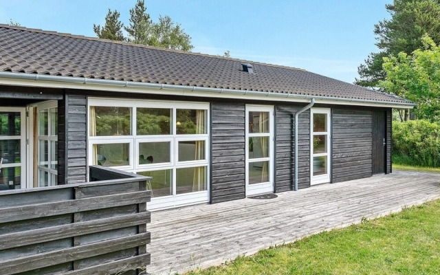 8 Person Holiday Home in Albaek