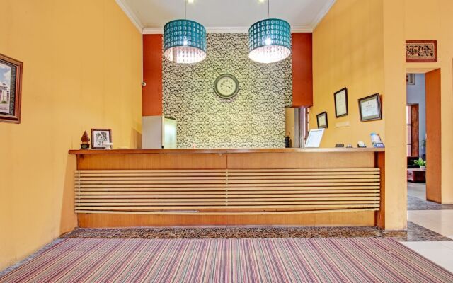 Super OYO Capital O 93240 Candra Dewi Hotel