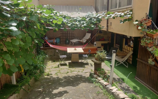 Charming Getaway in Florence.. European University