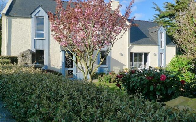 Holiday home Route de Kerlerdut