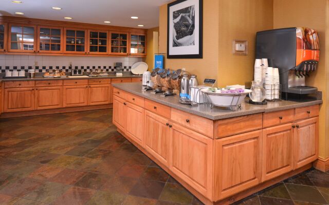 Hampton Inn & Suites Pueblo/North