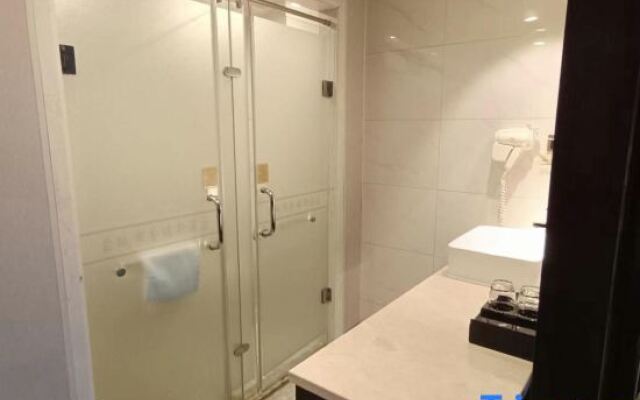 Yahou Light Luxury Hotel