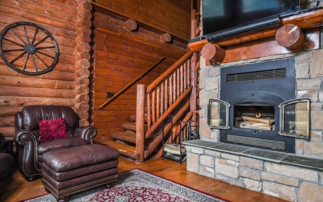 Log Mahal 5 Bedroom House