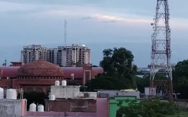 Sunrise Homestay Agra-Rooftop View Taj Mahal