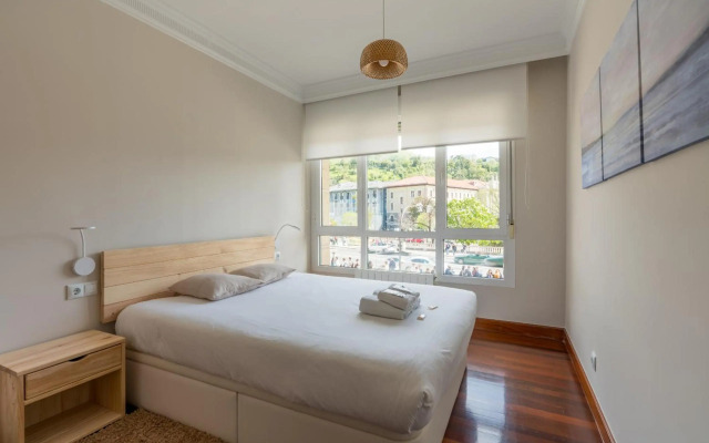 Zubia apartment by People Rentals