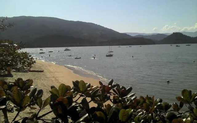 Pousada Entre Folhas