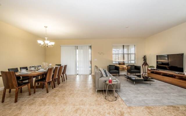 Champions Gate 1417WW