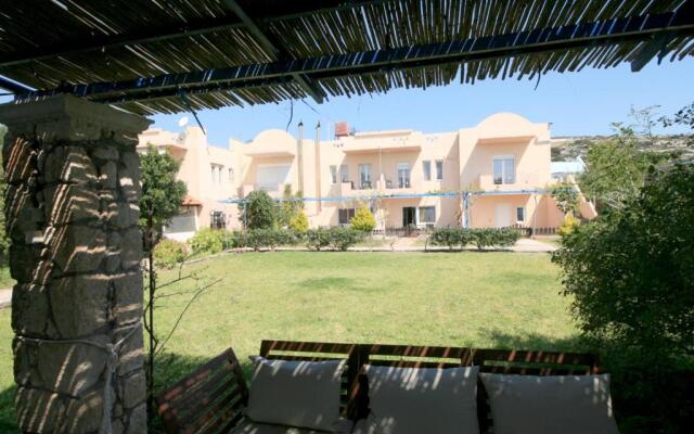 Seaside, relaxing family house with playground! Villa Lavrys 4