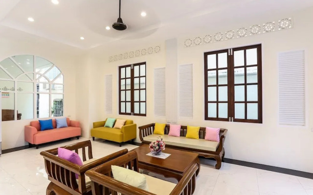 OYO 312 Canary House Rachawong