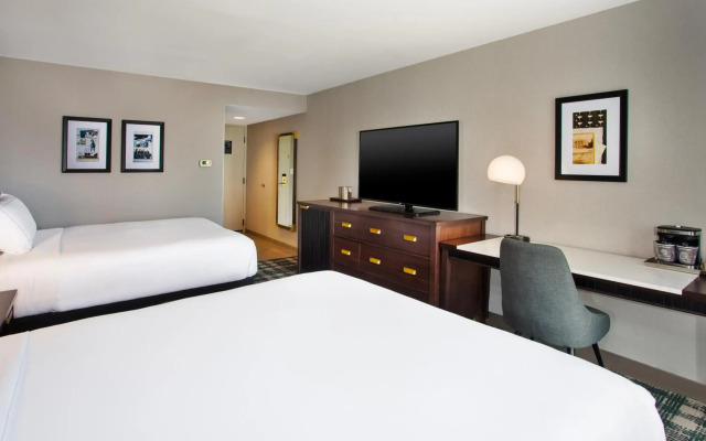 DoubleTree by Hilton Lansing