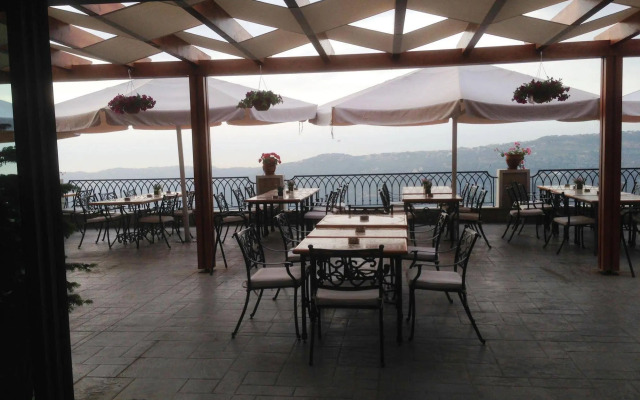 Cherry Blossom Boutique Hotel