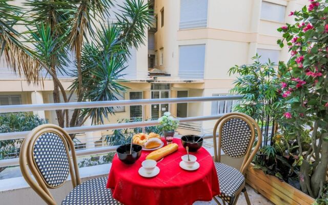 SQUARE MEYERBEER AP4178 By Riviera Holiday Homes