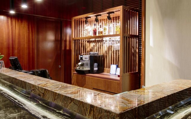 Aqueen Hotel Paya Lebar