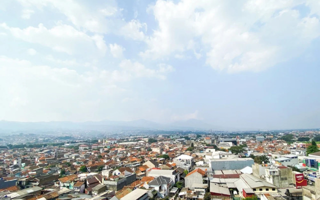 Cozy And Comfy 2Br At Apartment Gateway Ahmad Yani Cicadas