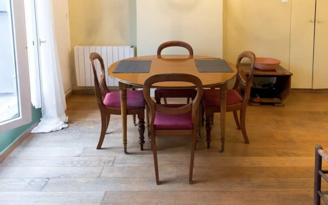 Coquelicot Delightful 1 Bedroom Apt Near Eiffel Tower