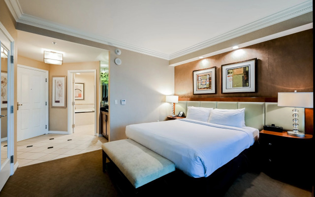 StripViewSuites at Signature