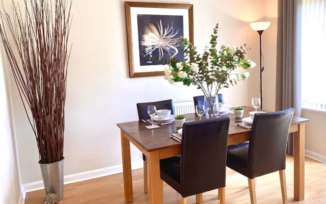 Aylesbury Contractor & Staycation Home