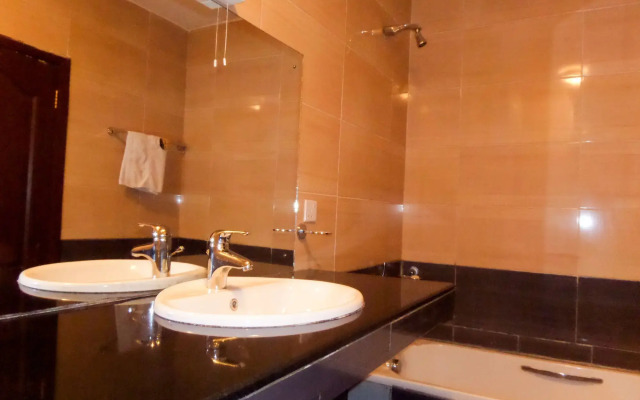 Le Real Hotel