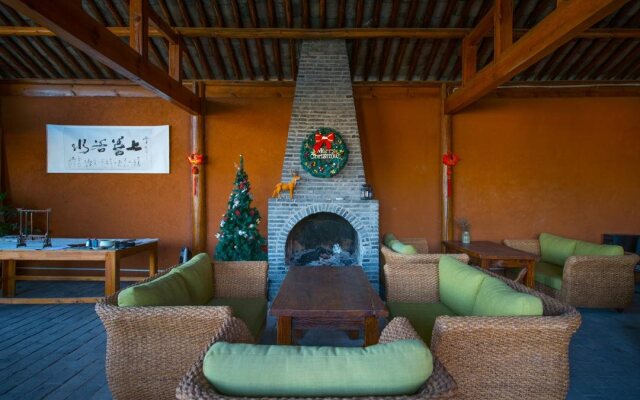 Lijiang Banshan Huayu Inn