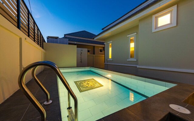 Cozy 3 Bedroom Pool Villa C883
