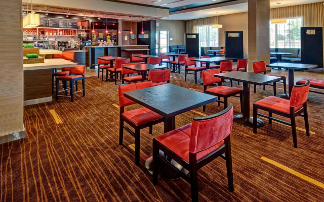 Courtyard Westbury Long Island