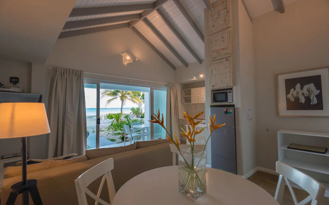 Le Nautique Luxury Beachfront Apartments