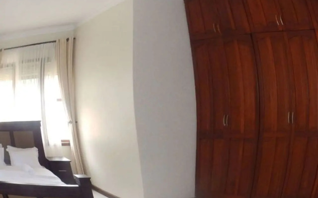 Emra Hotel