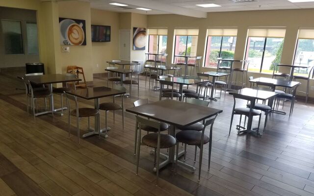 Quality Inn & Suites Morgantown - University Area