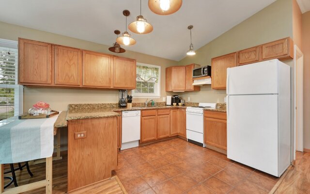 Sunshine Hideaway - Large Studio - Pet Friendly