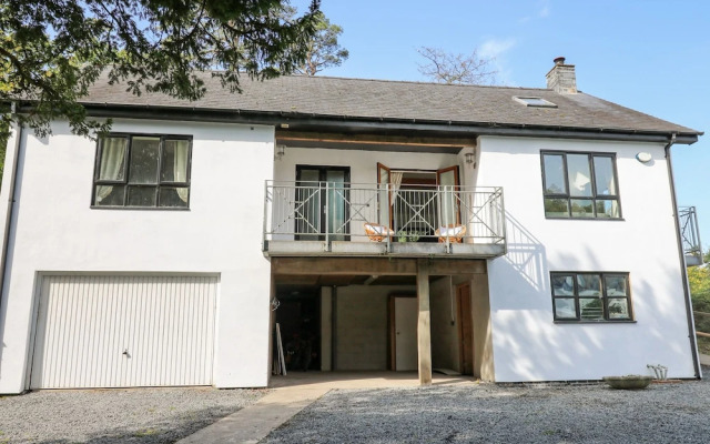 The Coach House at Plas Dolguog