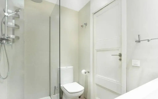 4bedroom apartment with a balcony in Las Ramblas 3 2