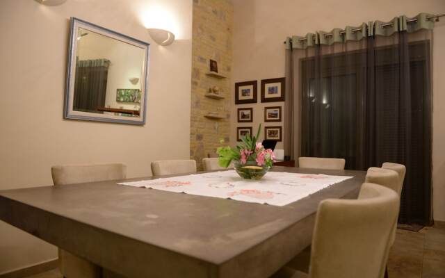 Paralia Patras - Villa Elia