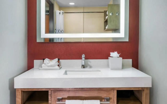 Desert Palms Hotel & Suites