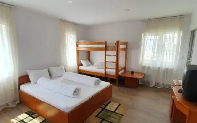 Vila Izvorul Minunilor